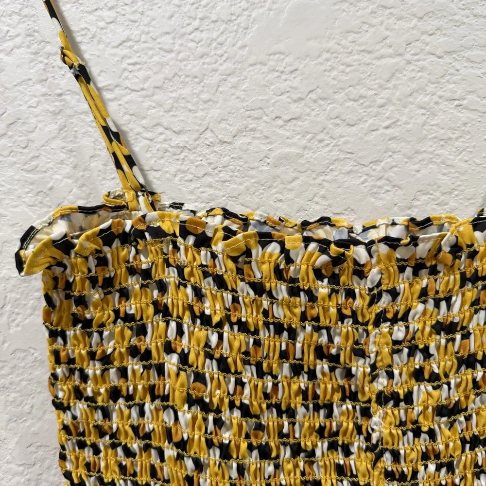 RESA Iris Crop Top in Twiggy Size Medium